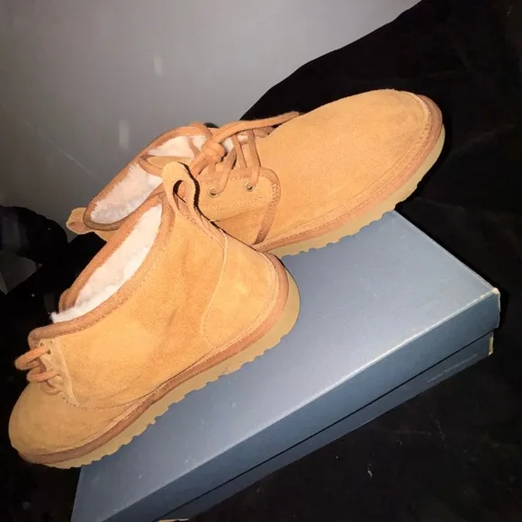 UGG MEN'S NEUMEL CASUAL SHOES size 12