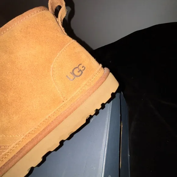 UGG MEN'S NEUMEL CASUAL SHOES size 12