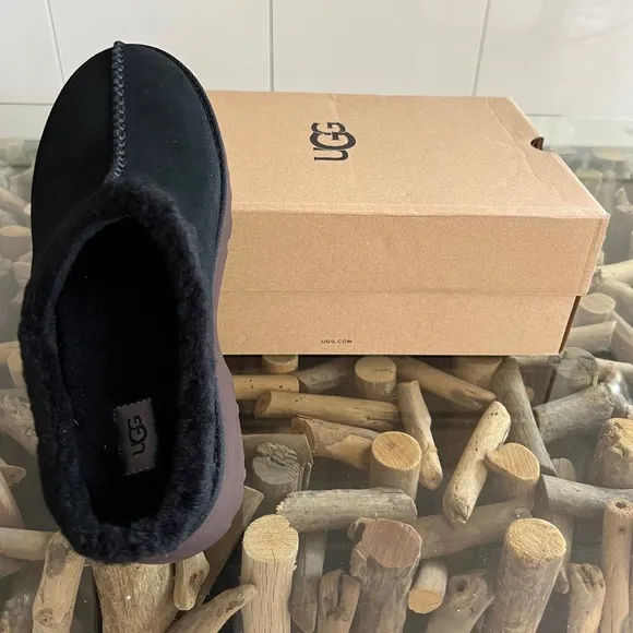 UGG NEW HEIGHTS COZY CLOG Black Suede Shoes