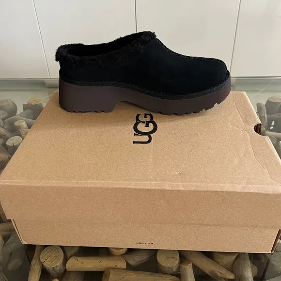 UGG NEW HEIGHTS COZY CLOG Black Suede Shoes