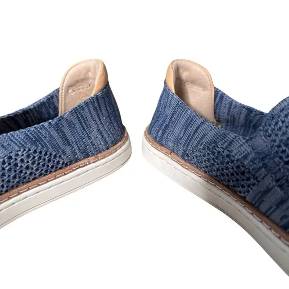 Ugg | Sammy Slip On Blue Leather Details Sneakers Size 8.5