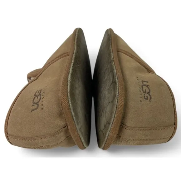 UGG Scuff Romeo Slippers Mens 10 Beige Tan Suede Sheepskin Lined Shoes Clogs
