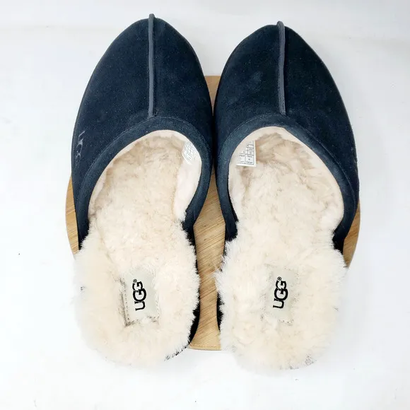 UGG Scuff Slippers Mens 11 Black Leather Slip On Shoes Shearling Lined Mule