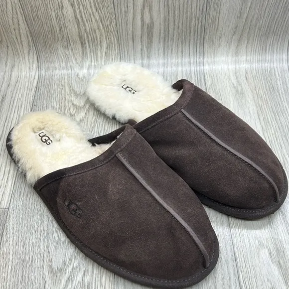 UGG Scuff Slippers