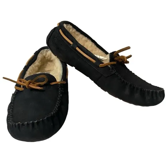 UGG - SIZE 7 - DARK NAVY BLUE - HOUSE SHOES / SLIPPERS / COMFY SHOES - S4