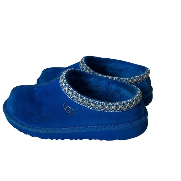 UGG Slippers Boys Size 2 Blue Suede Sheepskin Lined Tasman II Kids Slip On Shoes