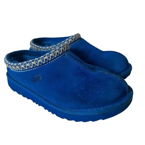 UGG Slippers Boys Size 2 Blue Suede Sheepskin Lined Tasman II Kids Slip On Shoes