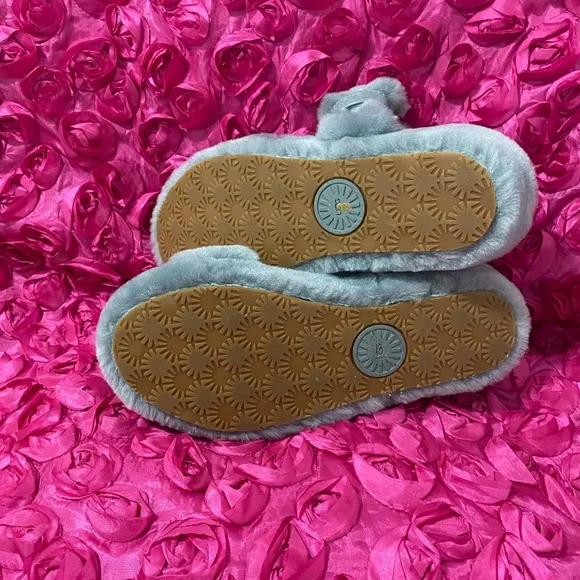 Ugg slippers sandals