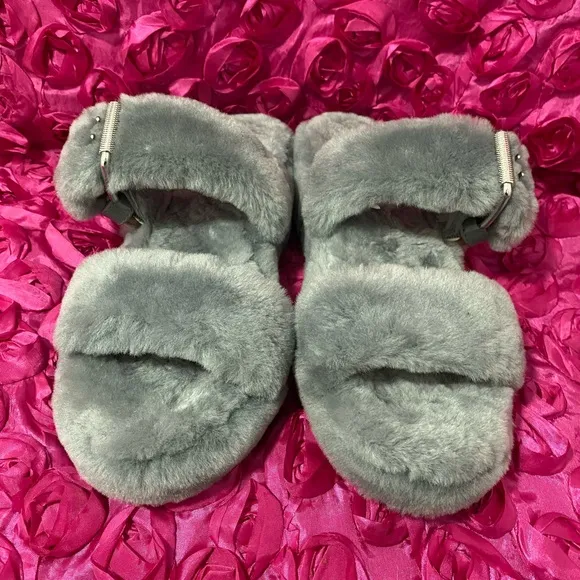 Ugg slippers sandals