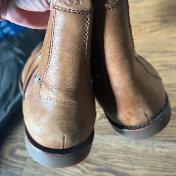 UGG Stevenson Men’s Leather Ankle Slip On Boots size 10