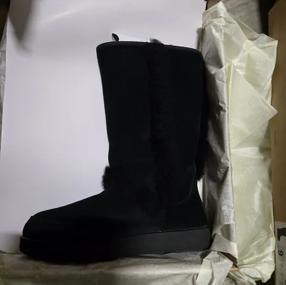 UGG TALL SUNDANCE BLACK SUEDE WATERPROOF‎ BOOTS