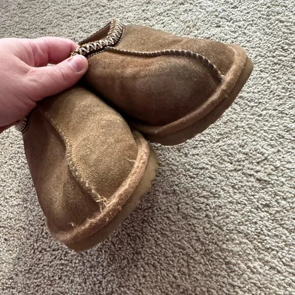 UGG Tan Brown Tasmans Slip On Suede &amp; Sheepskin Slippers Kids Size 4 / EUR 36