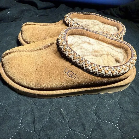 UGG Tasman Tan Suede Kids Slip Ons size 12