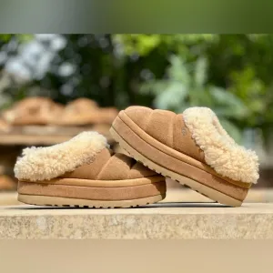 UGG Tazzlita Chestnut Suede Shearling lined platform slippers - Size 7 Women’s