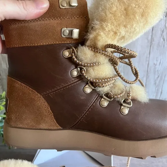 UGG Viki Waterproof Leather Boots Size 6