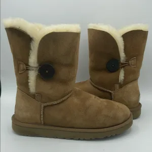 UGG W Bailey Button Chestnut Winter Boots with Sheepskin Lining