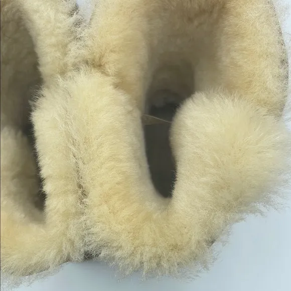 UGG W Bailey Button Chestnut Winter Boots with Sheepskin Lining
