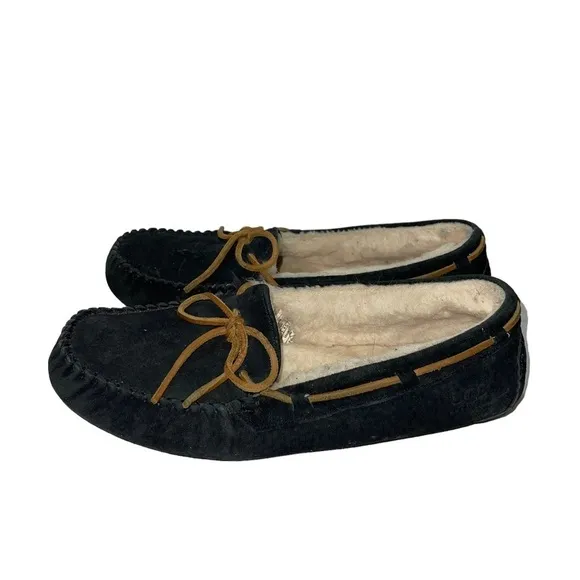 Ugg Woman Shoes Slippers Size 8