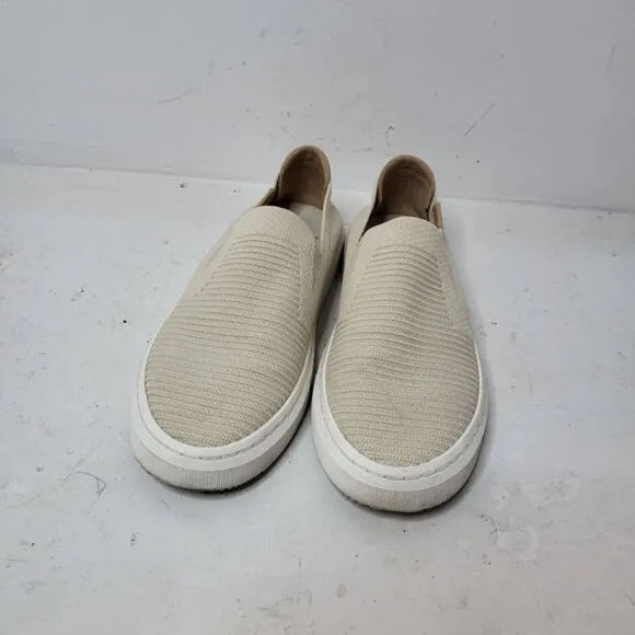 UGG Women's Alameda Sammy Slip On Size 8