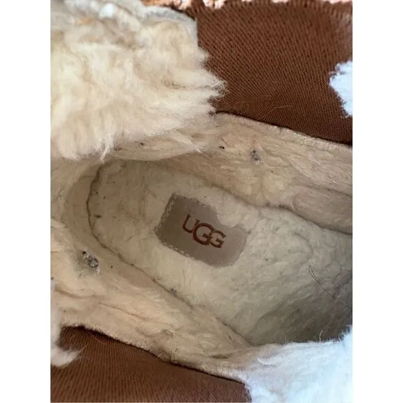 Ugg Womens Boots Neumel size 9 Platform Tan Chelsea Slip-On Ankle Chelsea Suede