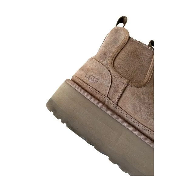 Ugg Womens Boots Neumel size 9 Platform Tan Chelsea Slip-On Ankle Chelsea Suede