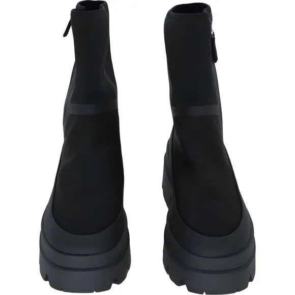 UGG Women's Brisbane Mid Boot, Black - Stylish and Durable Size 10
