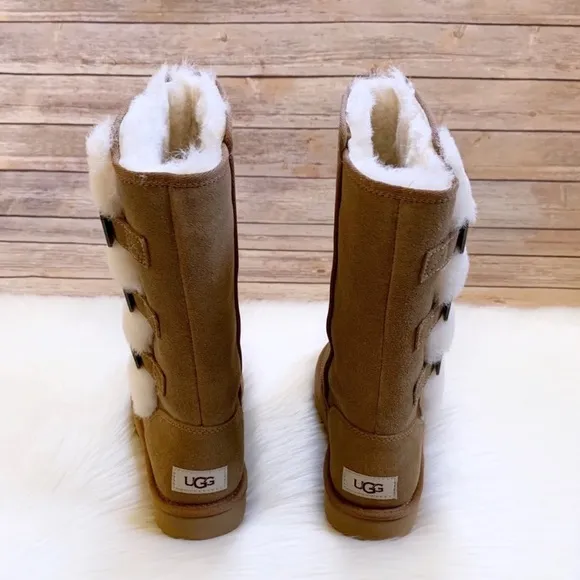 UGG Women’s Chestnut Klea Boots