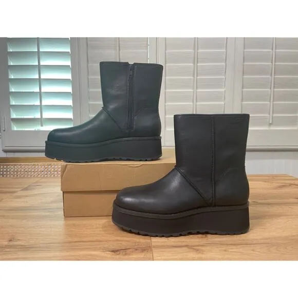 UGG Women's CityFunc Mid Black Boots Leather Size 8.5 NIB Water Resistant Zipper