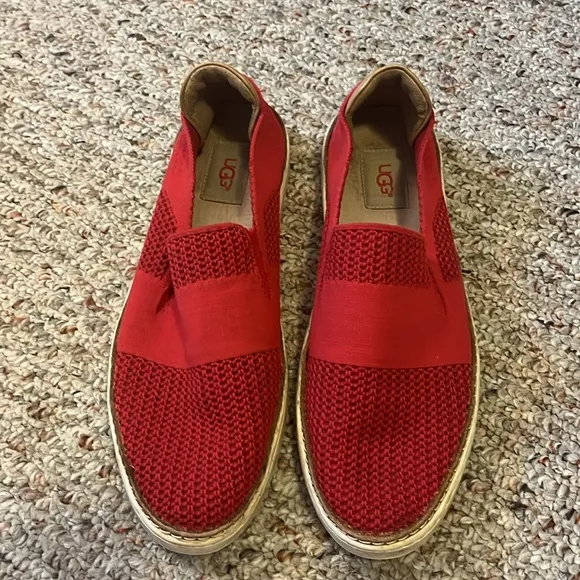 UGG Women's Red Sammy Knitted Slip-On Tango Sneakers Size 10