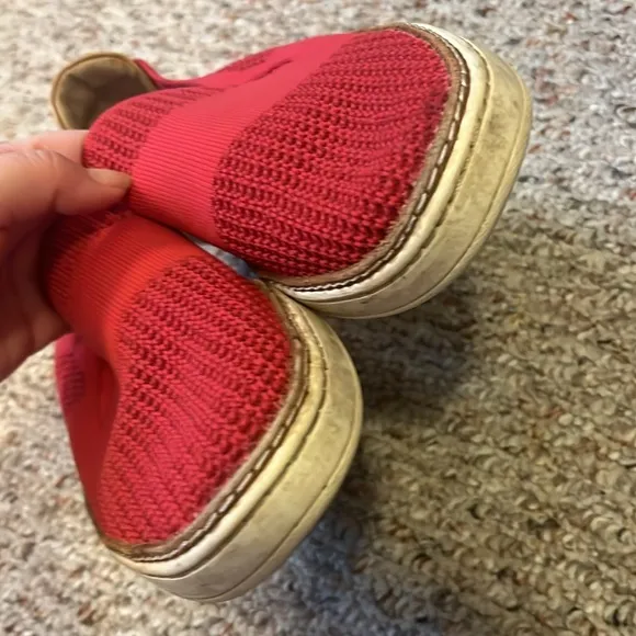UGG Women's Red Sammy Knitted Slip-On Tango Sneakers Size 10