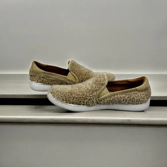 Ugg Women's Sz 8 Ricci Faux Sheepskin Slip-On Sneakers