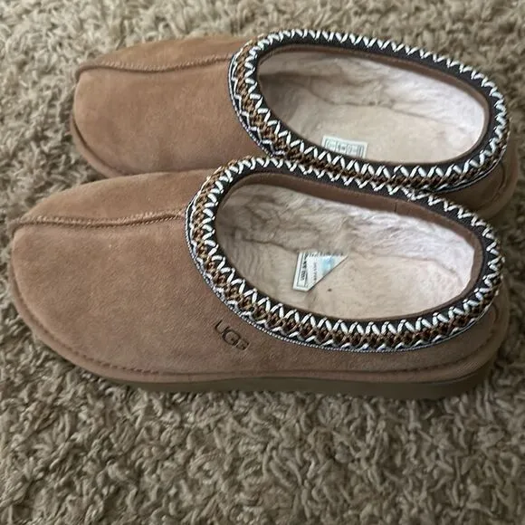 UGG | Women's UGG Tasman Slippers in Chestnut | 7
