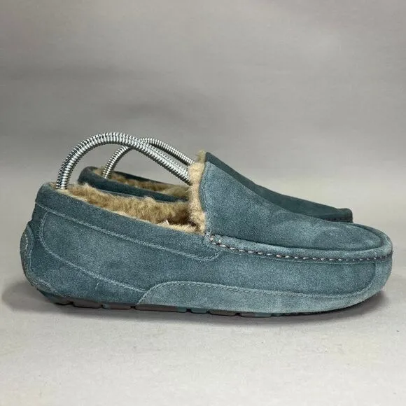 UGG Men's Size 8 Ascot Blue Suede Wool Lined Slippers