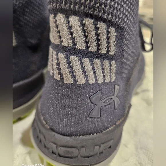 UNDER ARMOR Highlight Delta 2 tennis shoes!