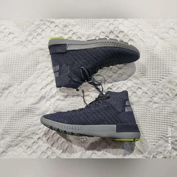 UNDER ARMOR Highlight Delta 2 tennis shoes!