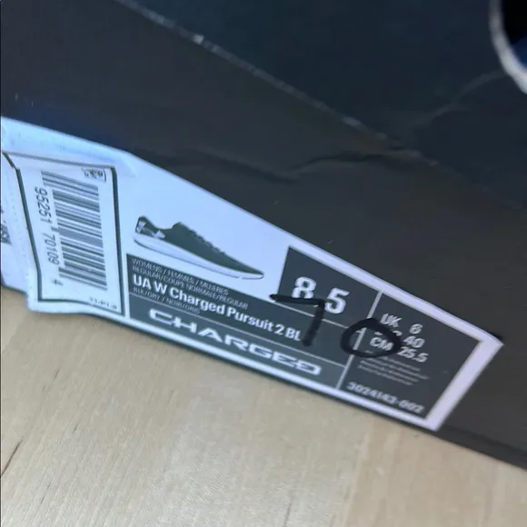 Under Armour Black Sneakers 8.5