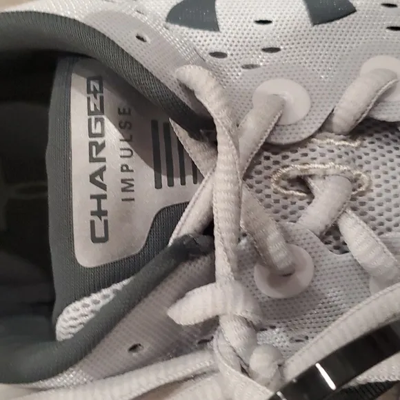 UNDER ARMOUR Charged Impulse Running Shoes Size 9