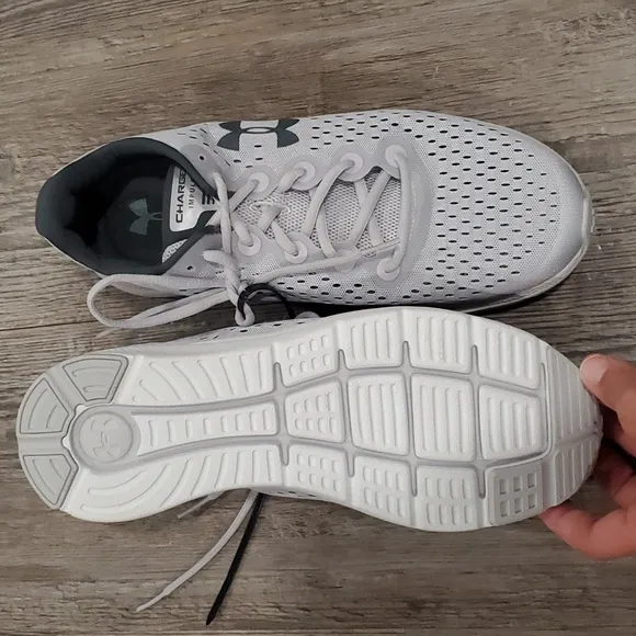 UNDER ARMOUR Charged Impulse Running Shoes Size 9