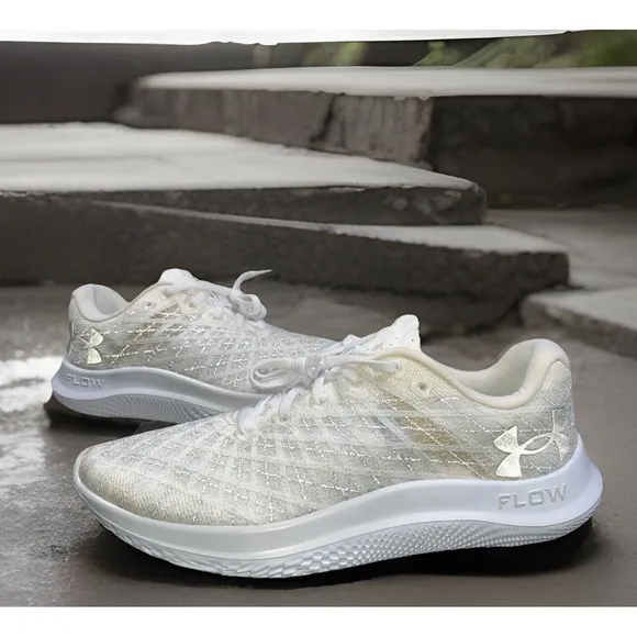 Under Armour Shoes Women's 9.5US Flow Velociti Wind 2 White Halo Grey | Running