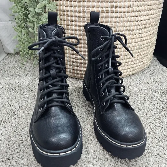 UnionBay Hayden Combat Boots Size 6.5