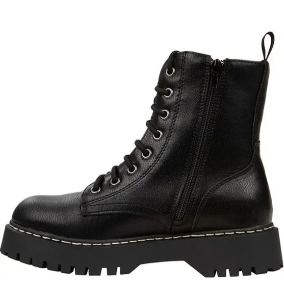 UnionBay Hayden Combat Boots Size 6.5