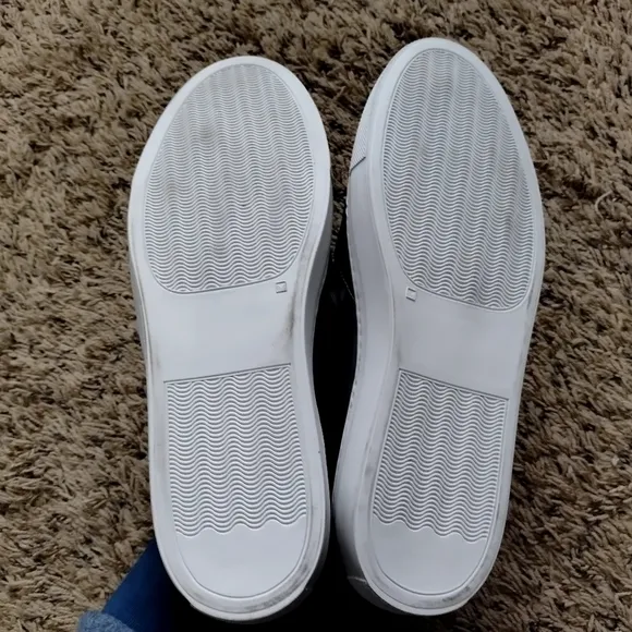 Uri Minkoff Men's Trevi Metallic Slip On Sneakers Metallic Silver sz 8,5