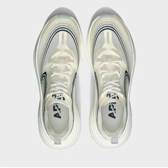 USED - APL Women’s Streamline in Clear / Navy / Multi size 8.5