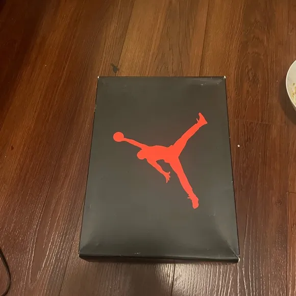 Used Jordan 3 retro red, size 13.