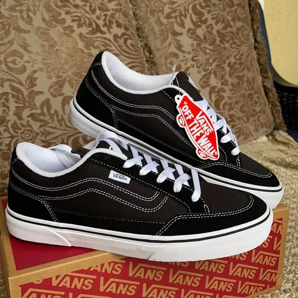 Vans Bearcat Black/White Men’s BearcatBlack/WhiteVN000DT2BZWSneakers