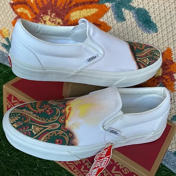 Vans Classic Slip On Big Reveal True White/Paisley Men’s sneakers