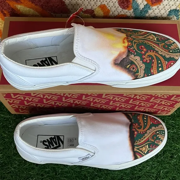 Vans Classic Slip On Big Reveal True White/Paisley Men’s sneakers
