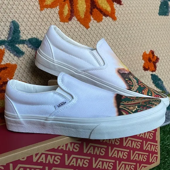Vans Classic Slip On Big Reveal True White/Paisley Men’s sneakers