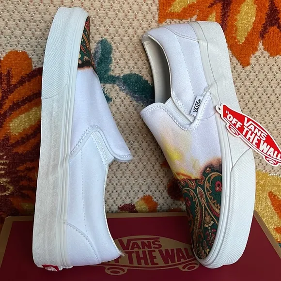 Vans Classic Slip On Big Reveal True White/Paisley Men’s sneakers