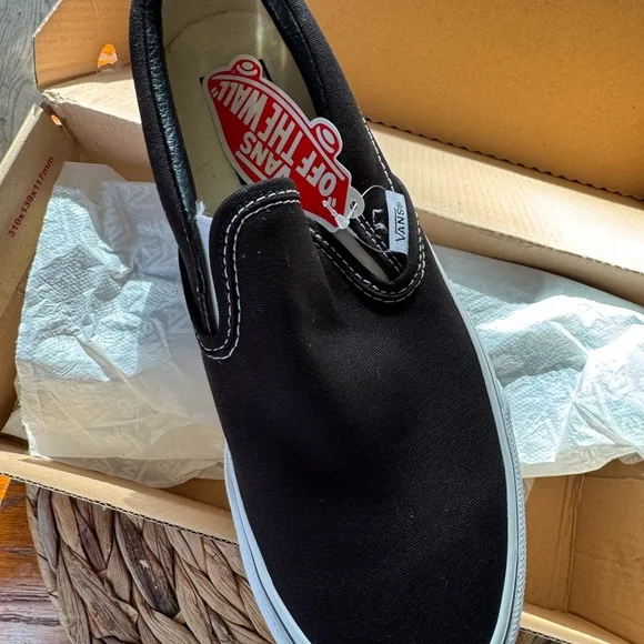 Vans classic slip on black new in box
